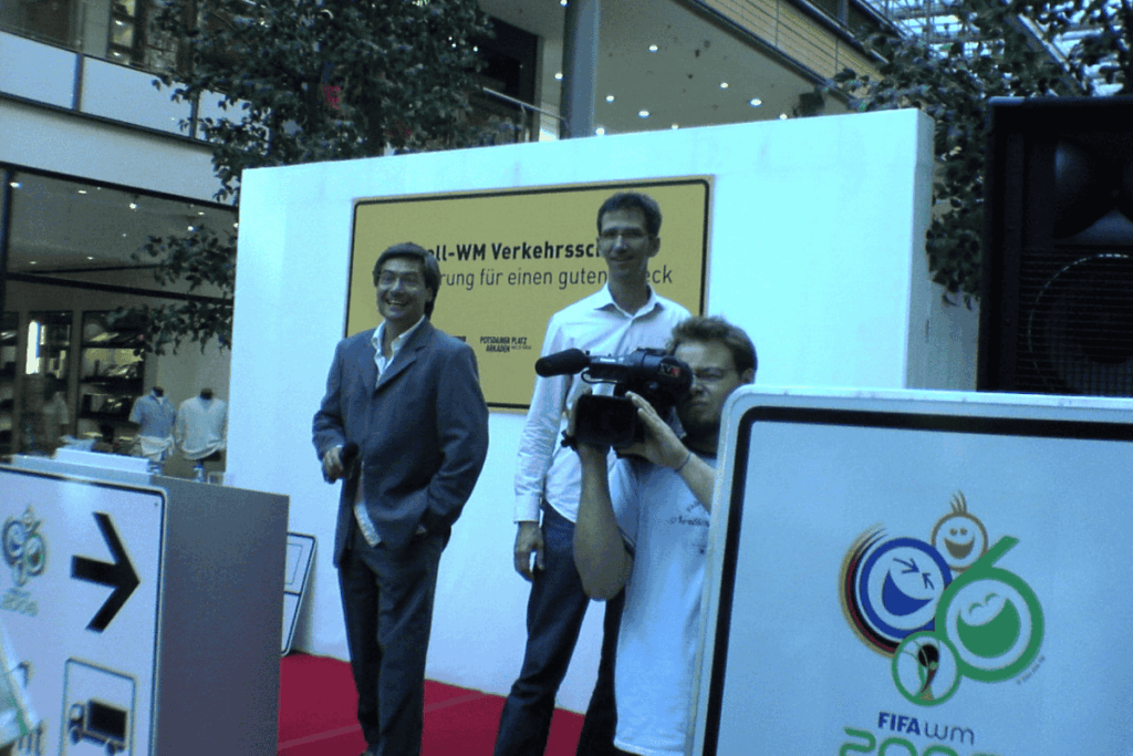 Momente festhalten - unsere Arbeit im Fokus der Kamera.